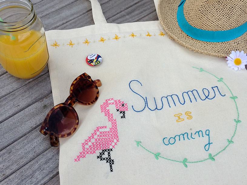 Le tote bag brodé "summer"