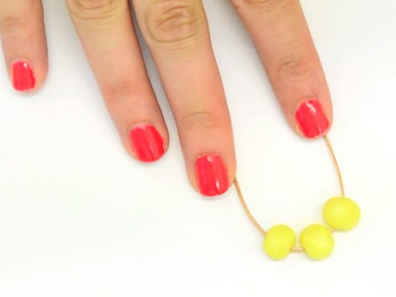 Le collier d'été en perles Fimo