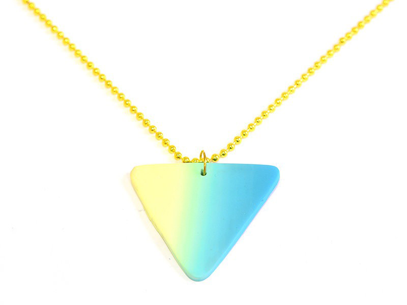 Pendentif triangle dégradé
