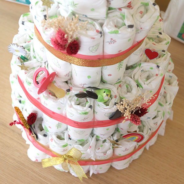 gâteau de couches - thème "fleurs"